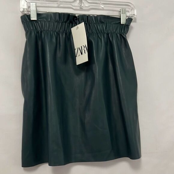 ZARA FAUX GREEN LEATHER SKIRT SIZE‎ S - Picture 2 of 7